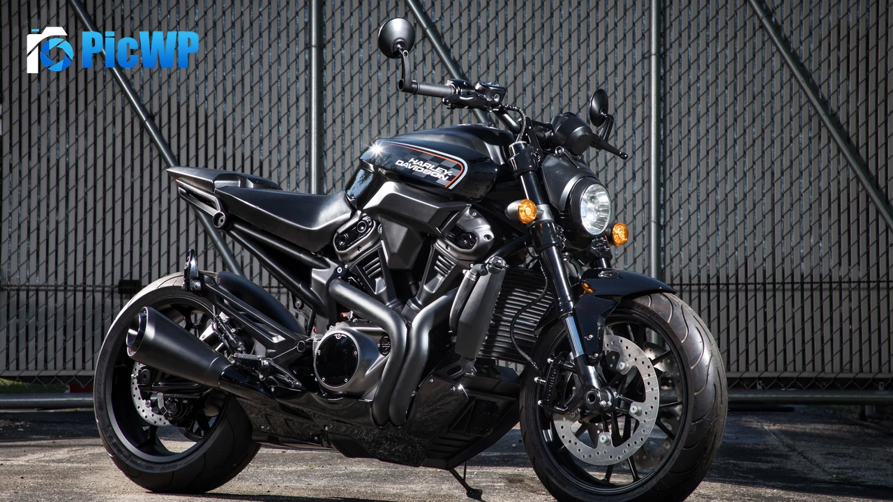 Harley-Davidson Cafe racer 4K PC Wallpaper