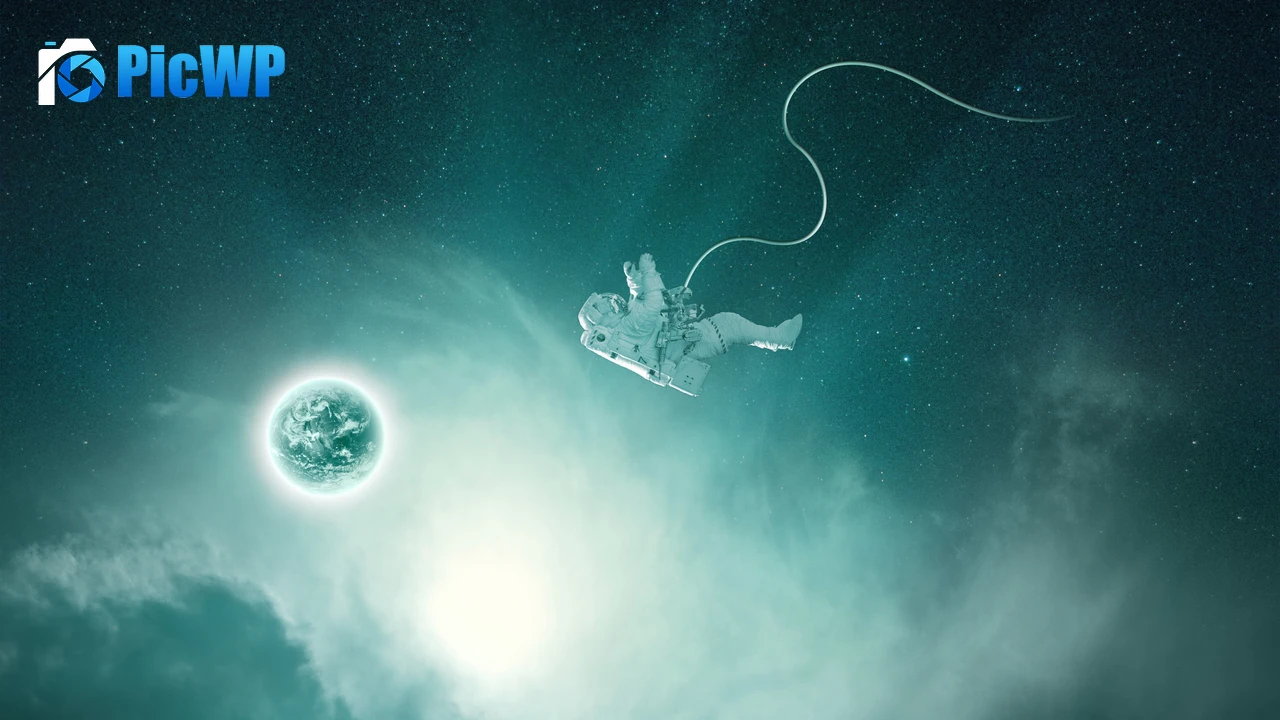 Astronaut 4K PC Wallpaper