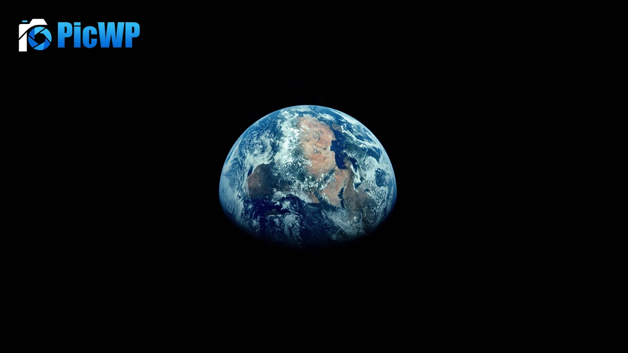 Earth AMOLED 4K PC Wallpaper