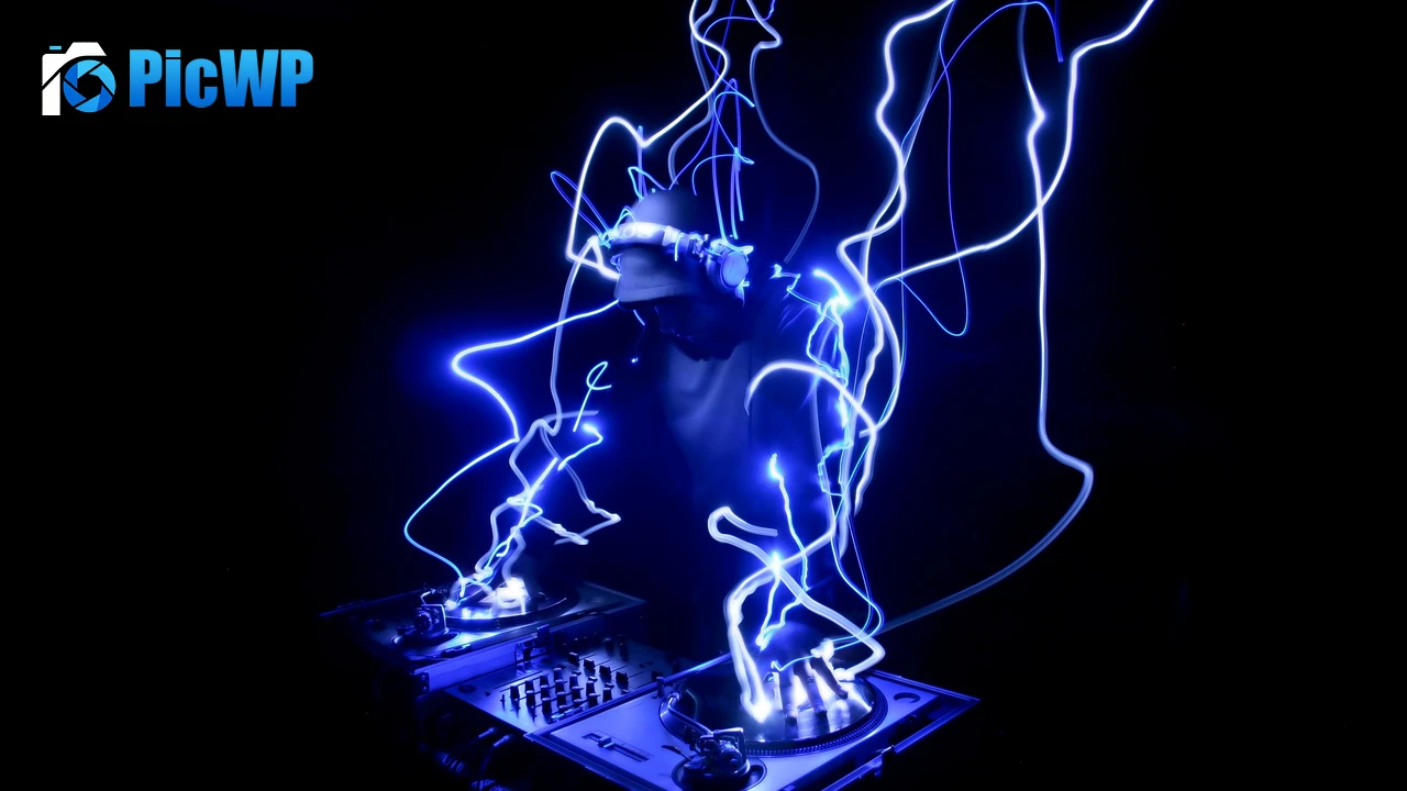 DJ Electronic music 4K PC Wallpaper