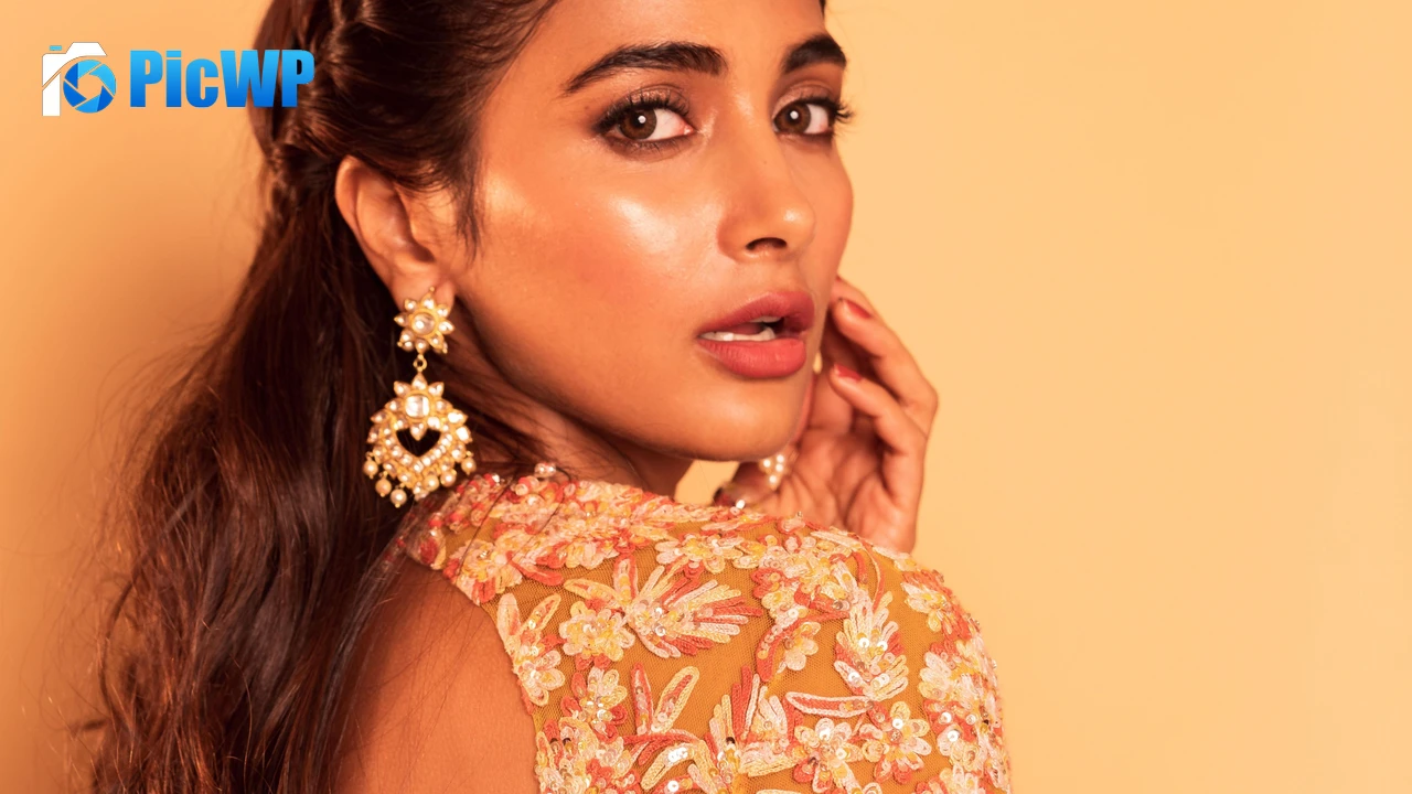 Pooja Hegde Indian actress iPhone 4K PC Wallpaper