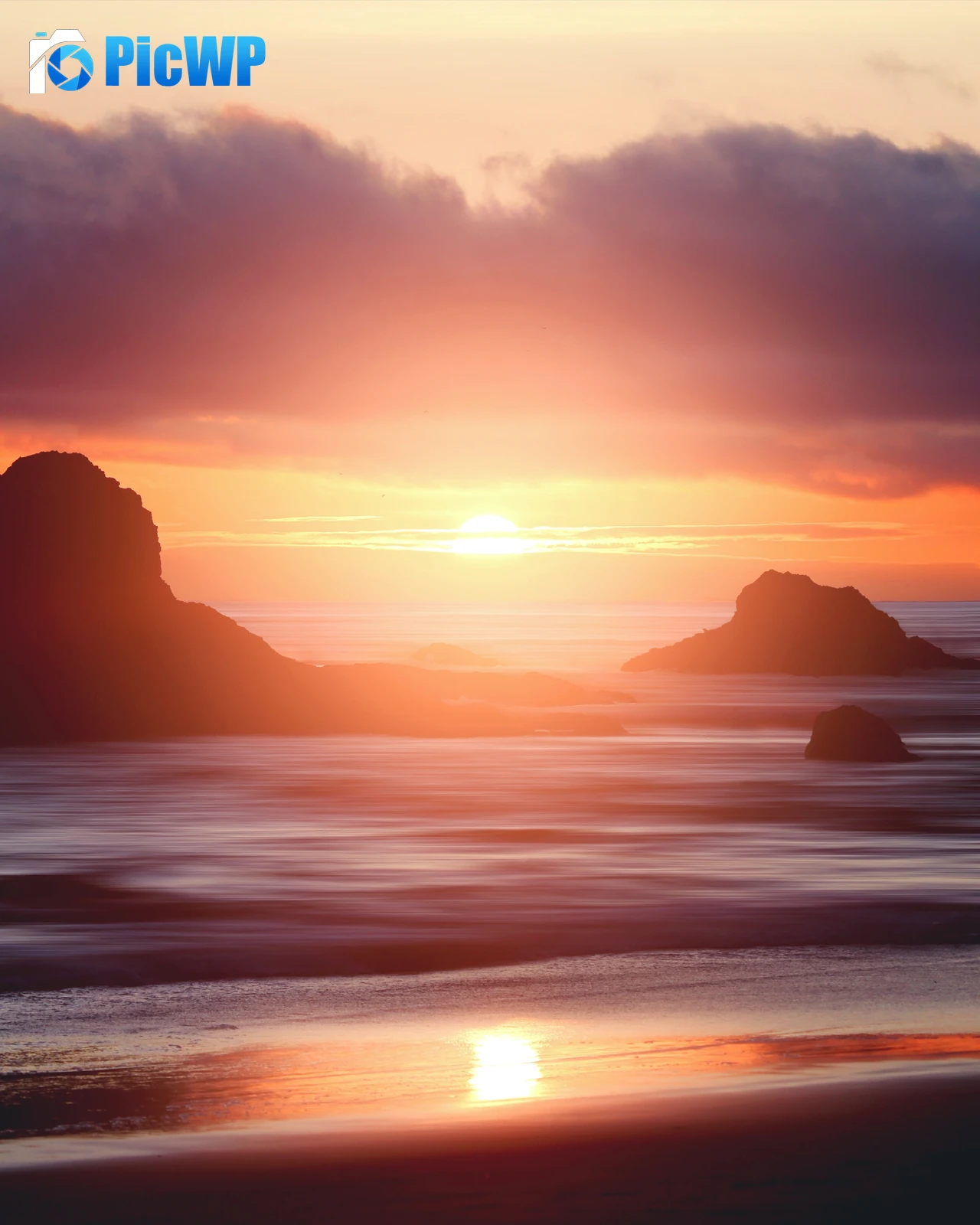Beach Sunlight 5K Mobile Wallpaper