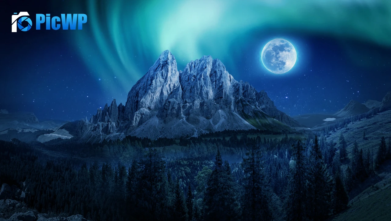 Moon Aurora Borealis 4K PC Wallpaper