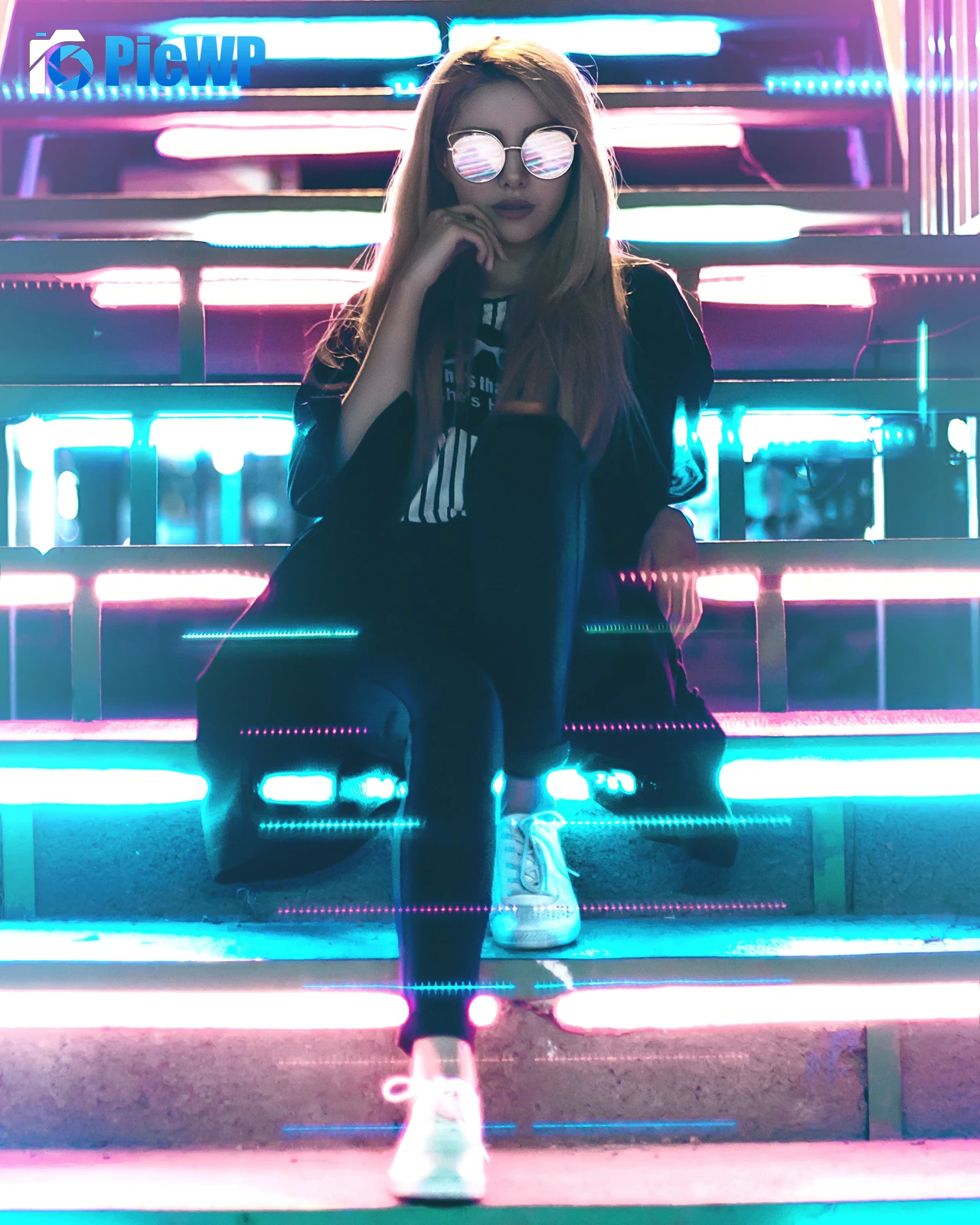Girl Urban Girl 4K Mobile Wallpaper