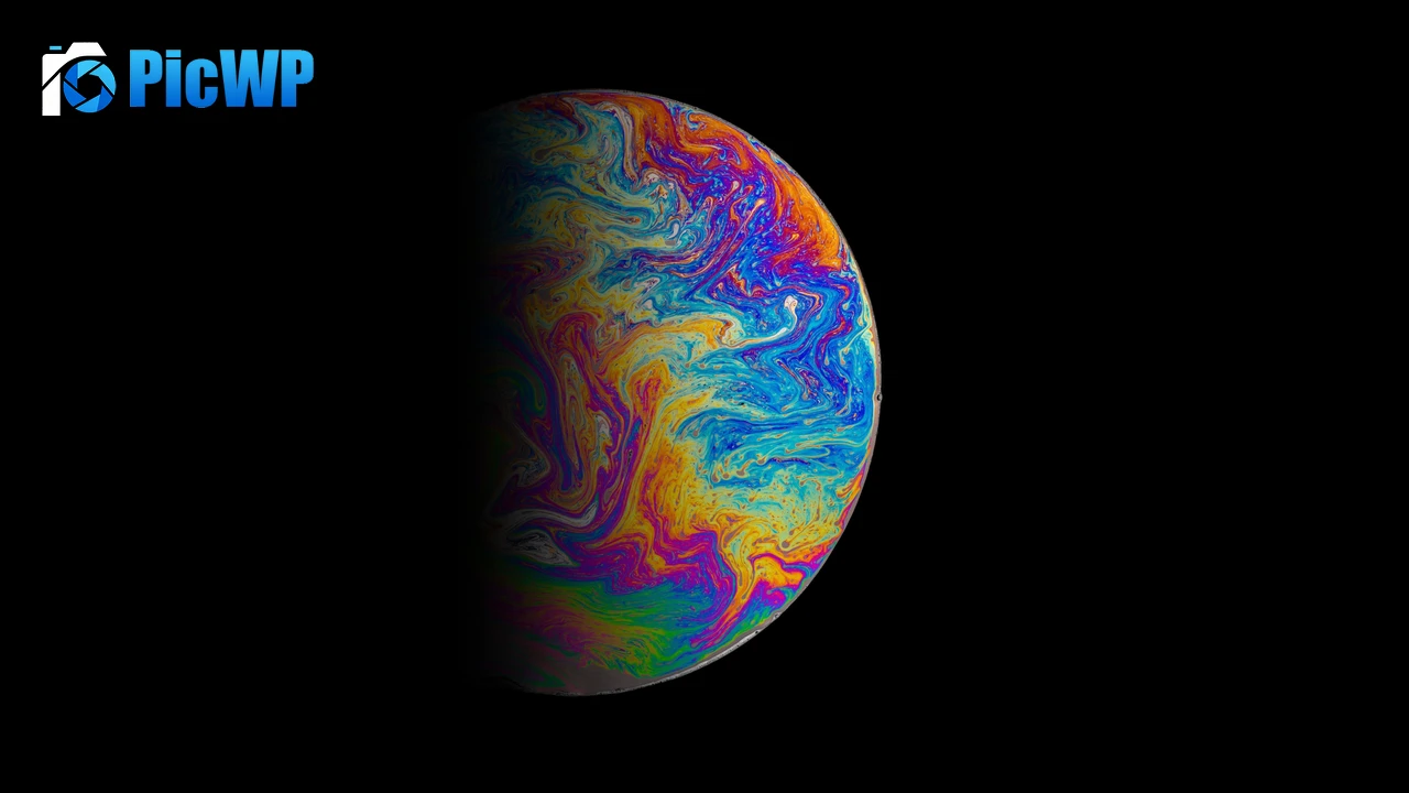Planet Soap Bubble 4K PC Wallpaper