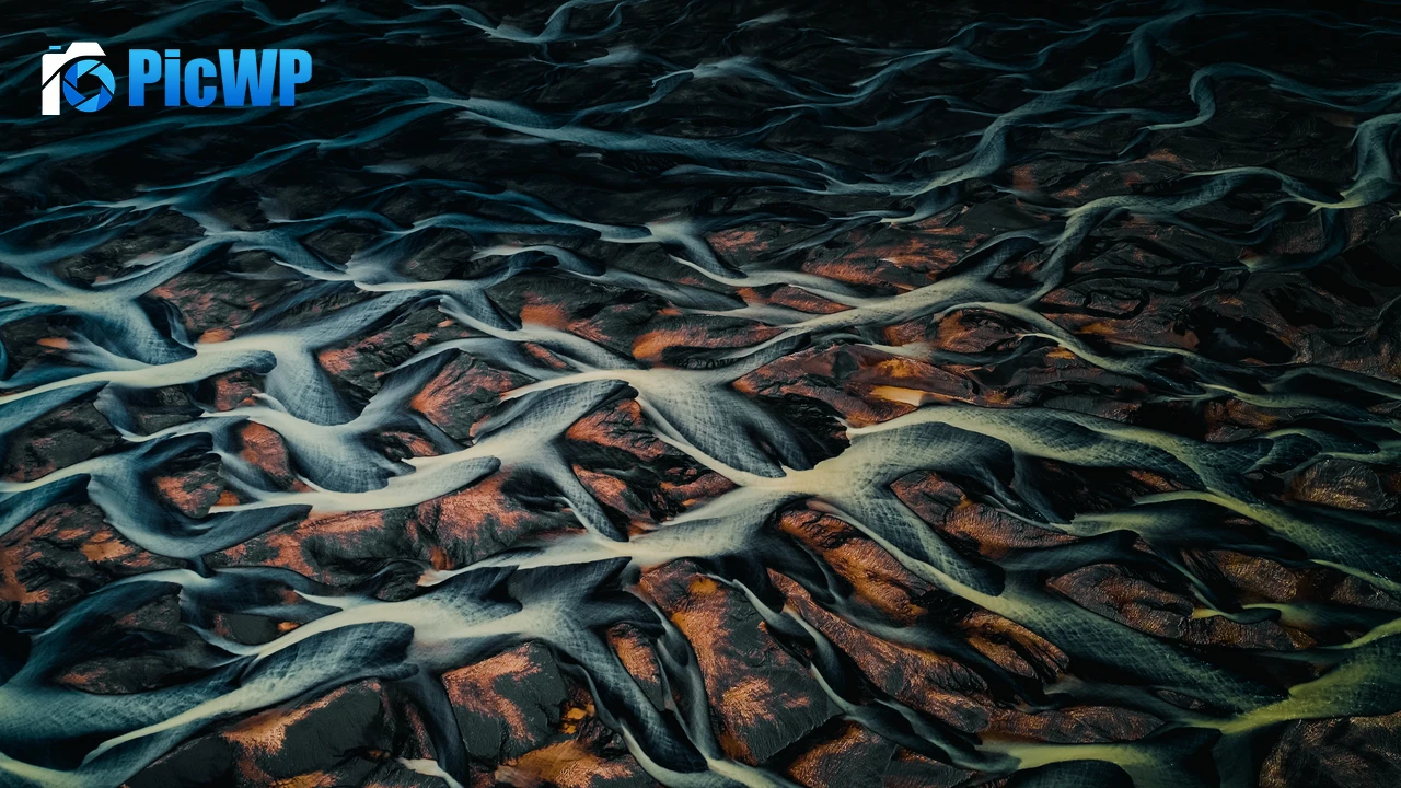 Glacial stream Geographic 4K PC Wallpaper