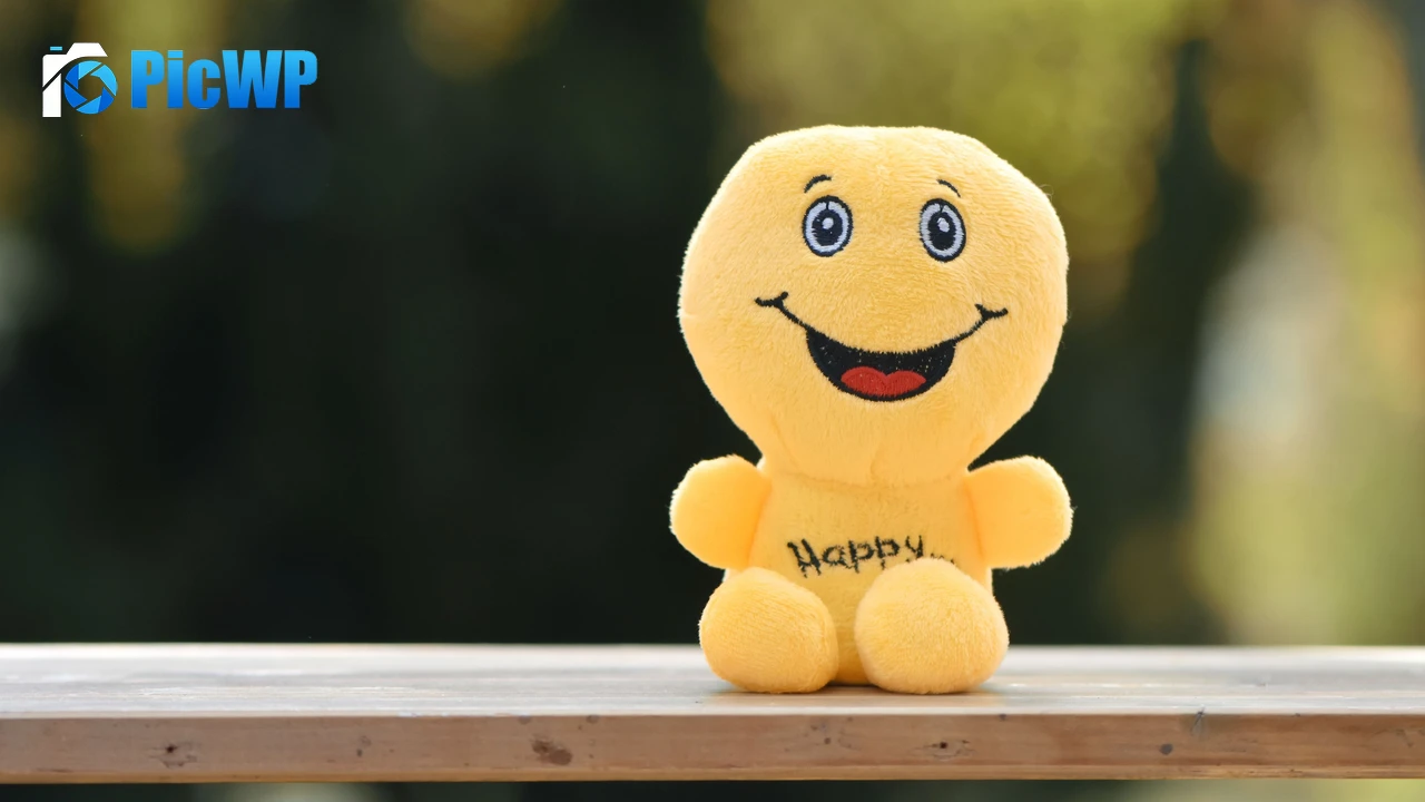 Smiley Laugh 4K PC Wallpaper