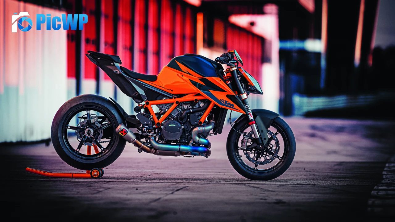 KTM 1290 Super Duke R 2020 4K PC Wallpaper