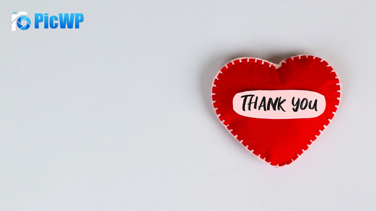 Thank You Red heart 4K PC Wallpaper