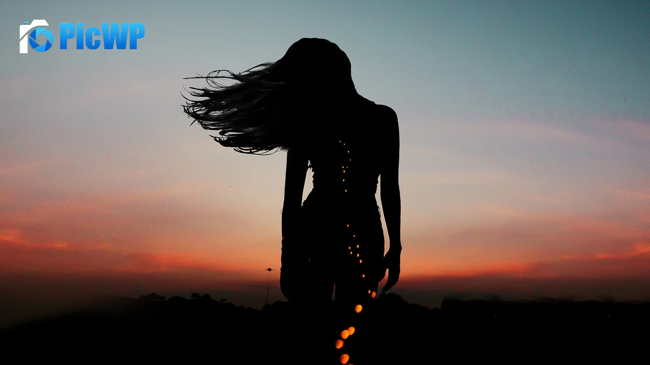 Girl Aesthetic 4K PC Wallpaper