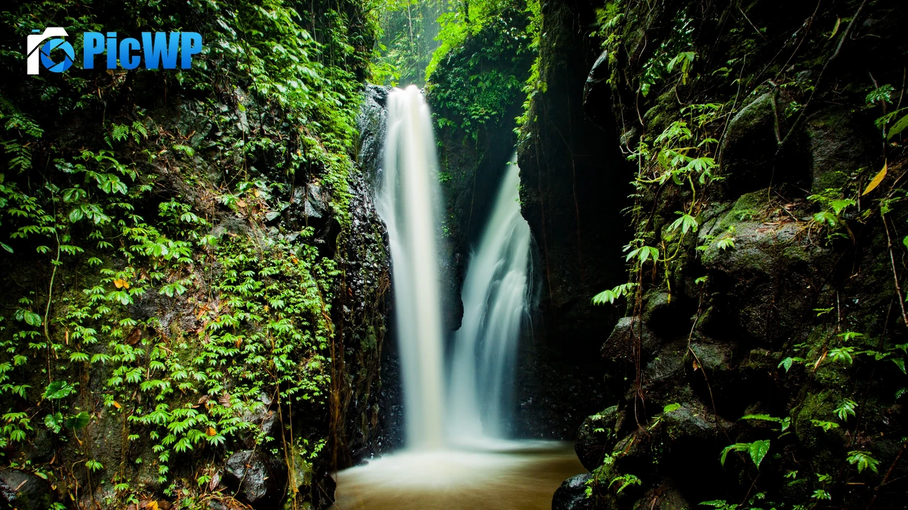 Waterfall Forest 4K PC Wallpaper