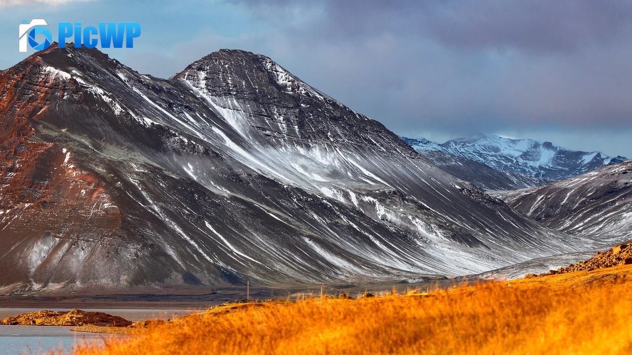 Glacier mountains Black mountains 4K PC Wallpaper