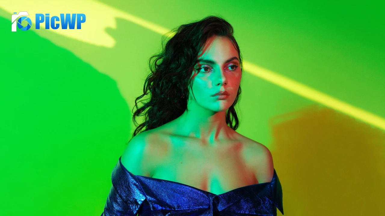 Logan fame Dafne Keen 4K PC Wallpaper