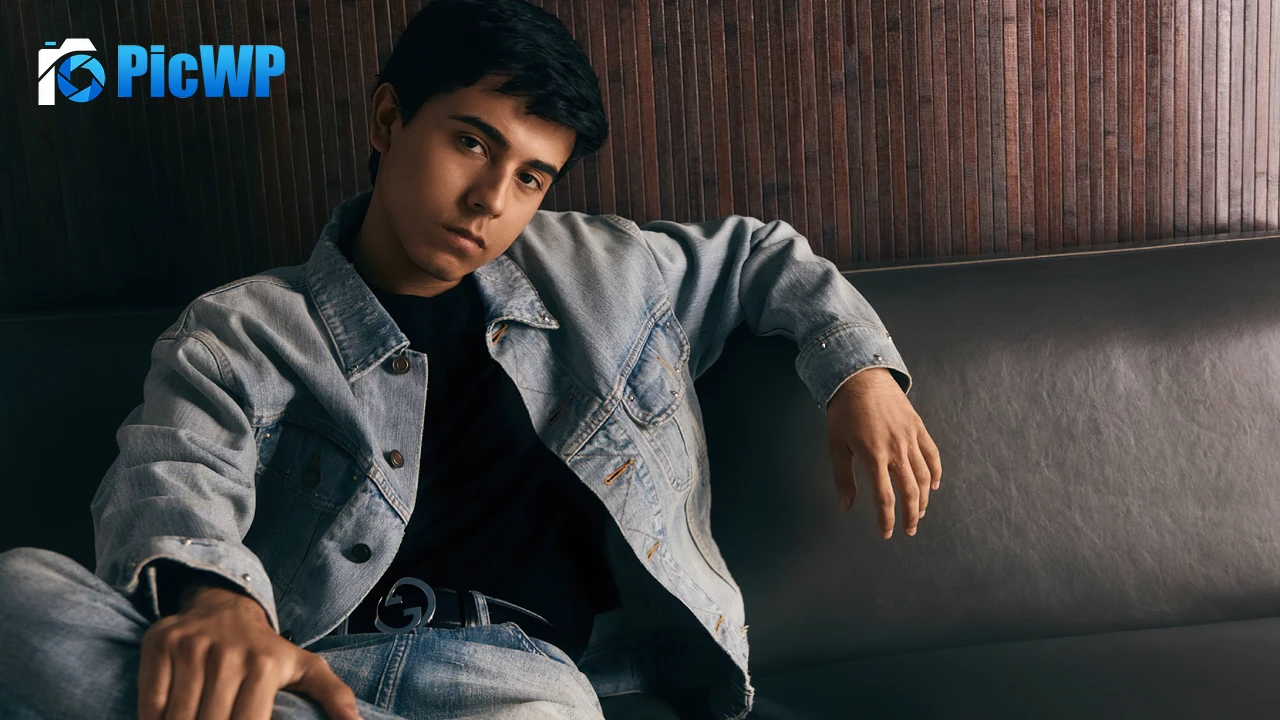 American singer Ivan Cornejo 4K PC Wallpaper