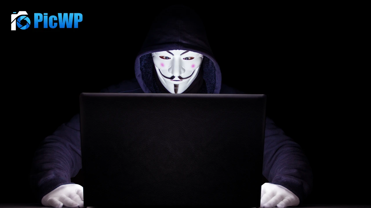 Anonymous Laptop 4K PC Wallpaper