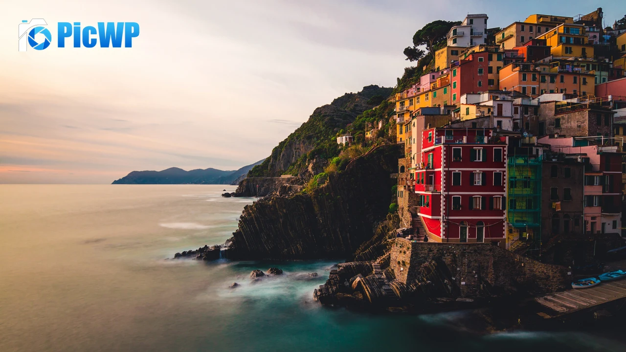 Riomaggiore Village 4K PC Wallpaper