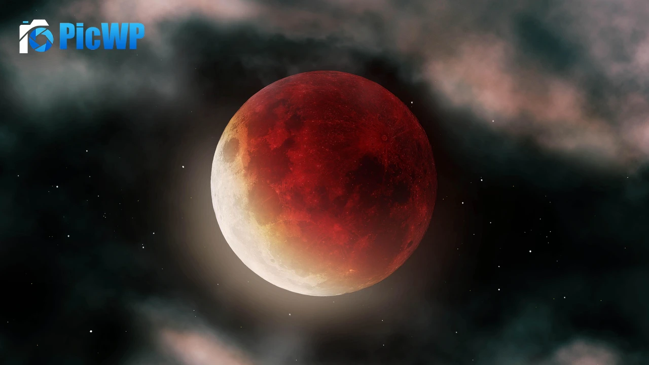 Blood Moon Clouds 4K PC Wallpaper