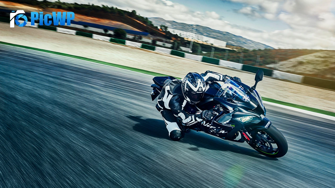Kawasaki Ninja ZX-10R Winter Test Edition 4K PC Wallpaper