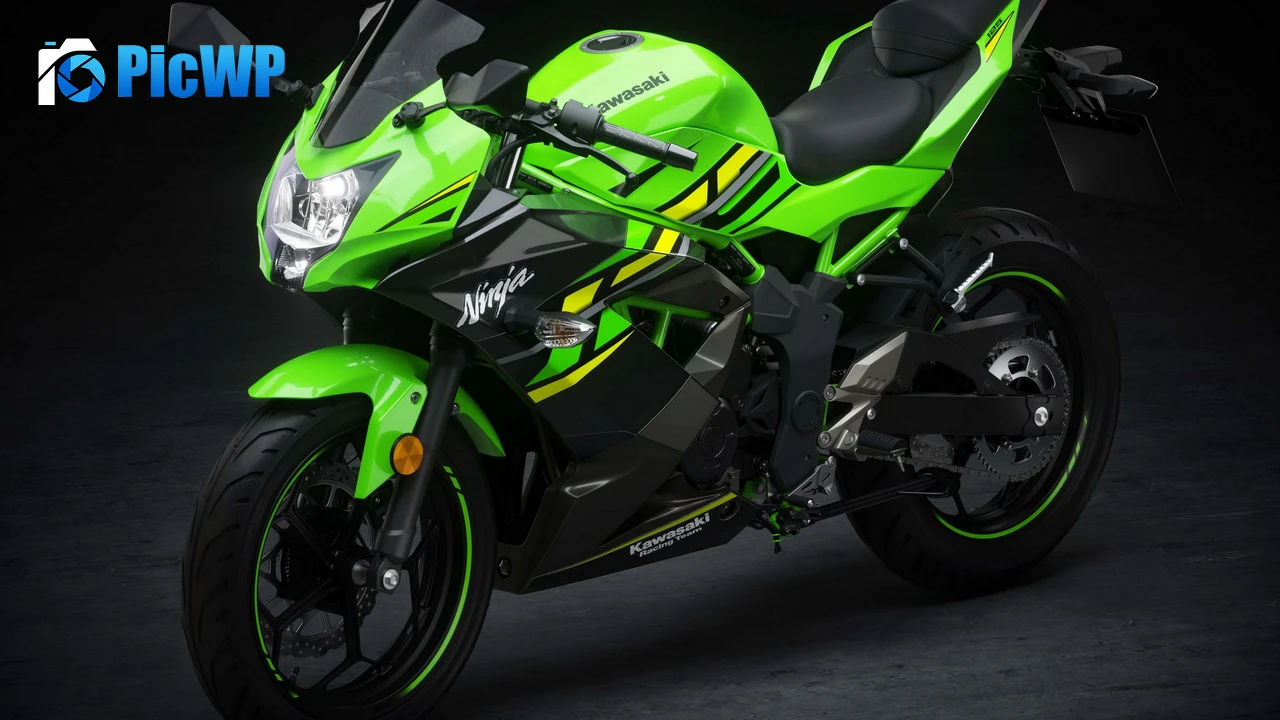 Kawasaki Ninja 125 4K PC Wallpaper