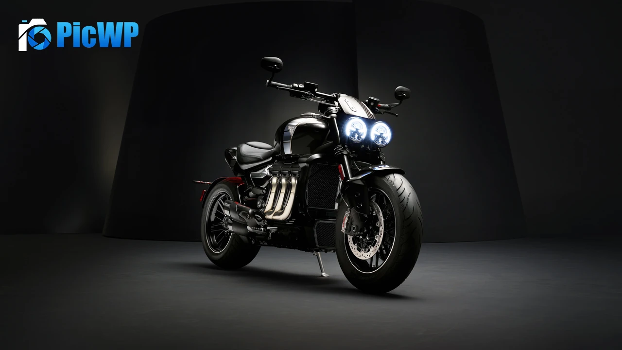 Triumph Rocket 3 TFC Black 4K PC Wallpaper