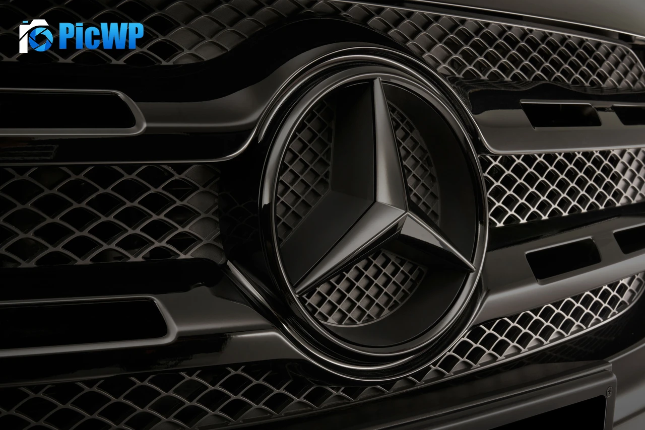 Mercedes Benz X Class Logo 4K PC Wallpaper