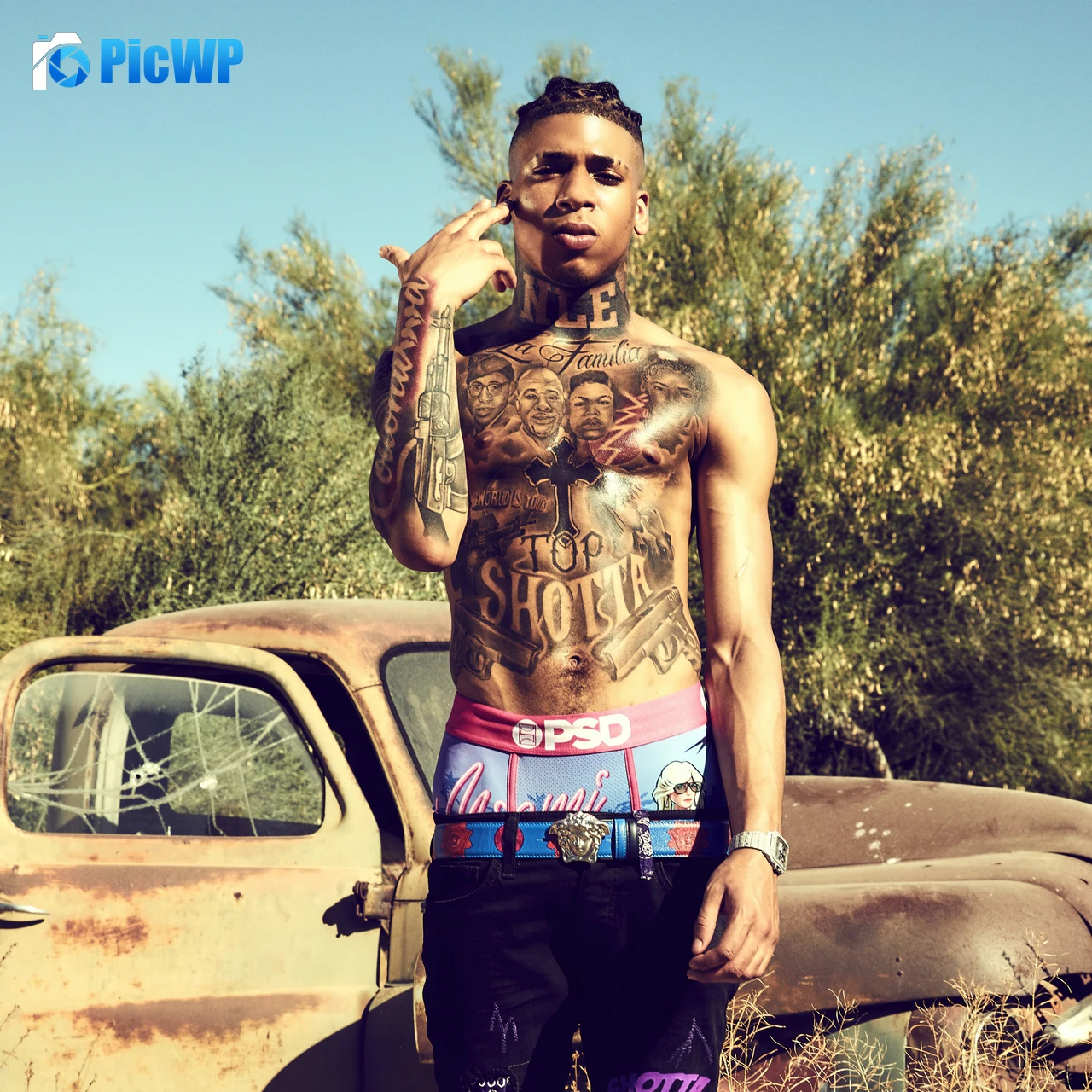 NLE Choppa iPad 6K Fold Wallpaper