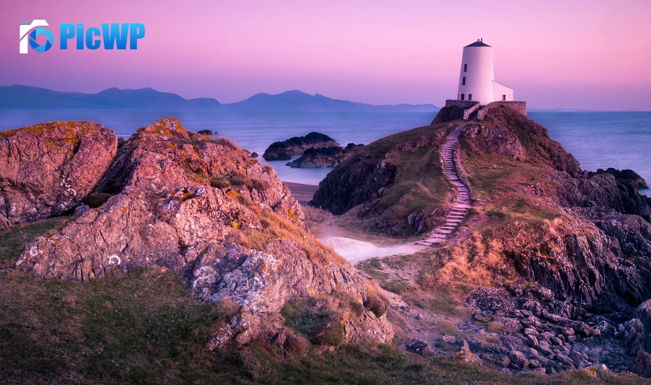 Twr Mawr Lighthouse Wales 5K PC Wallpaper