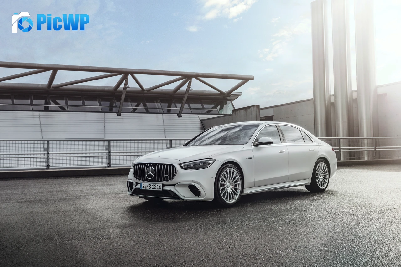 Mercedes-AMG S 63 E Performance Luxury Sedan 6K PC Wallpaper