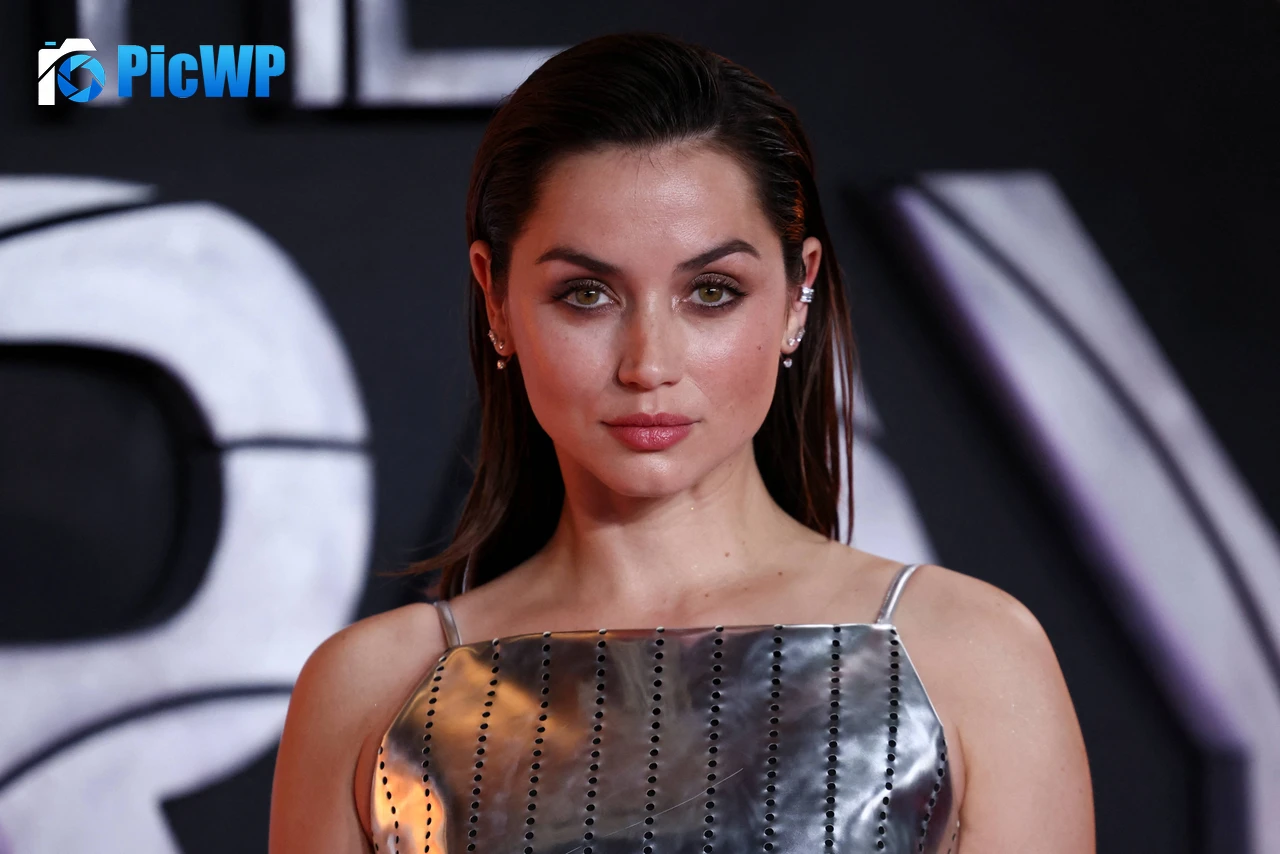 Ana de Armas 6K PC Wallpaper