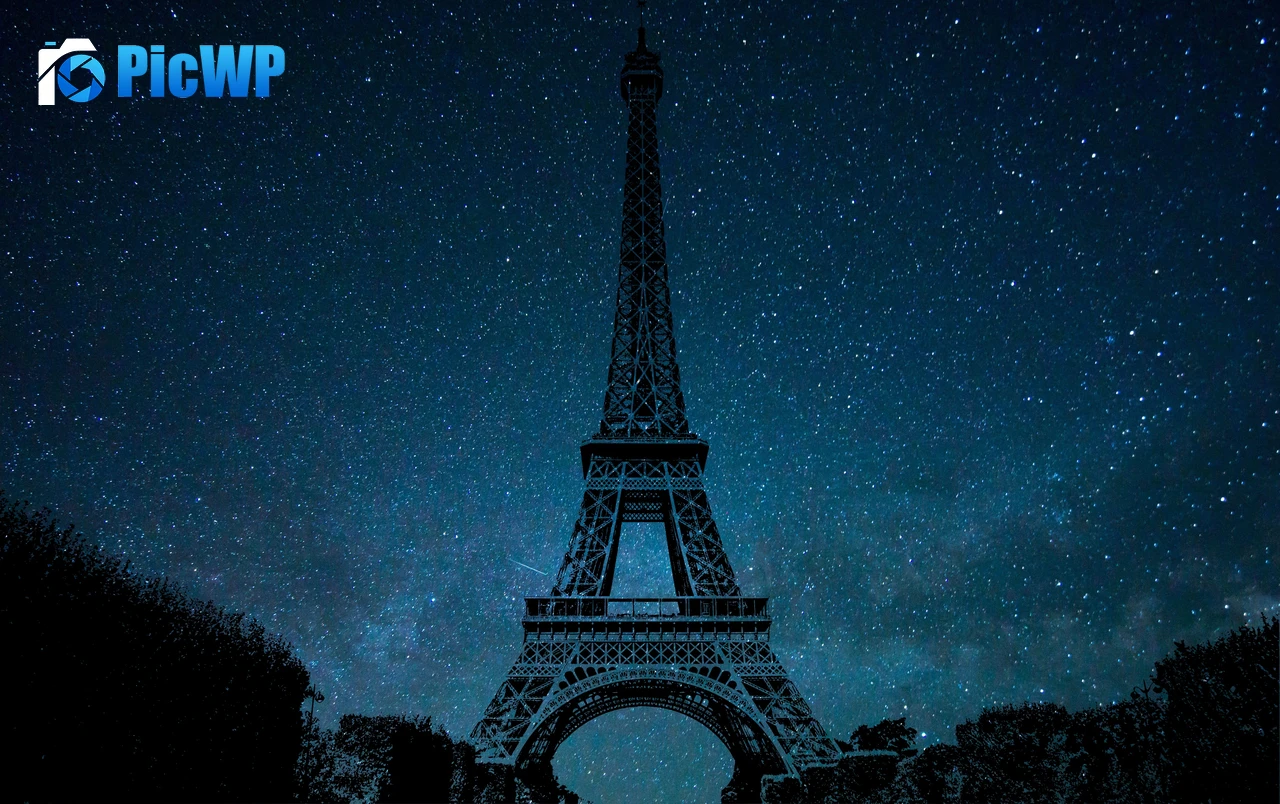 Eiffel Tower Night 6K PC Wallpaper