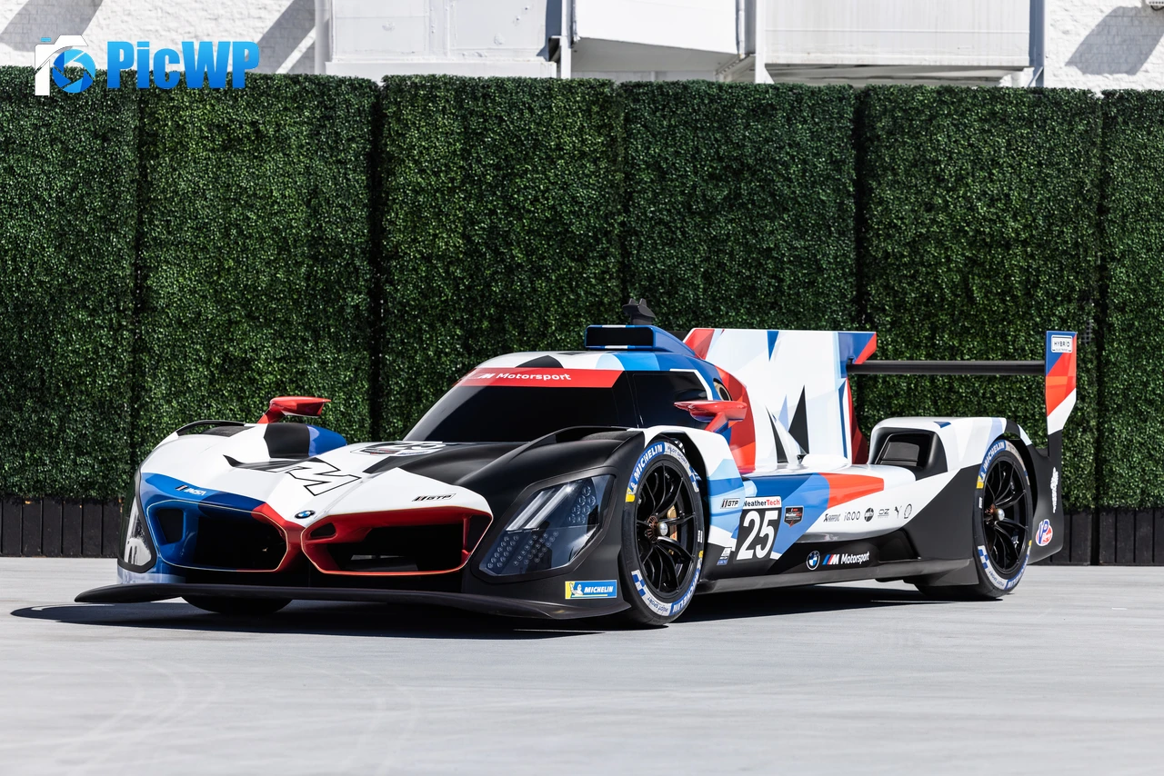 BMW M Hybrid V8 Hybrid sports car 4K PC Wallpaper