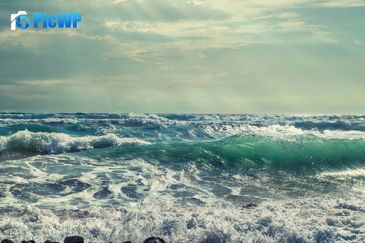 Seascape Waves 6K PC Wallpaper