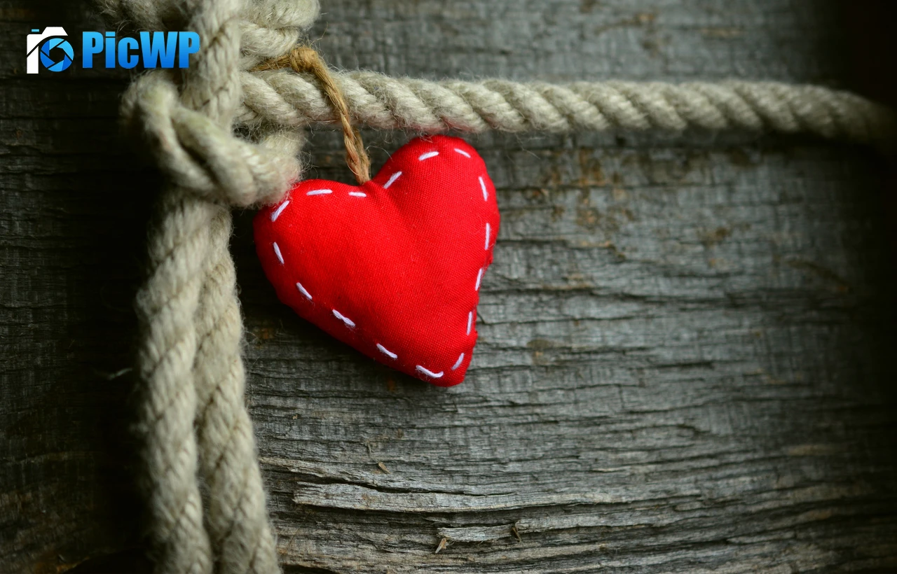 Red heart Love heart 6K PC Wallpaper