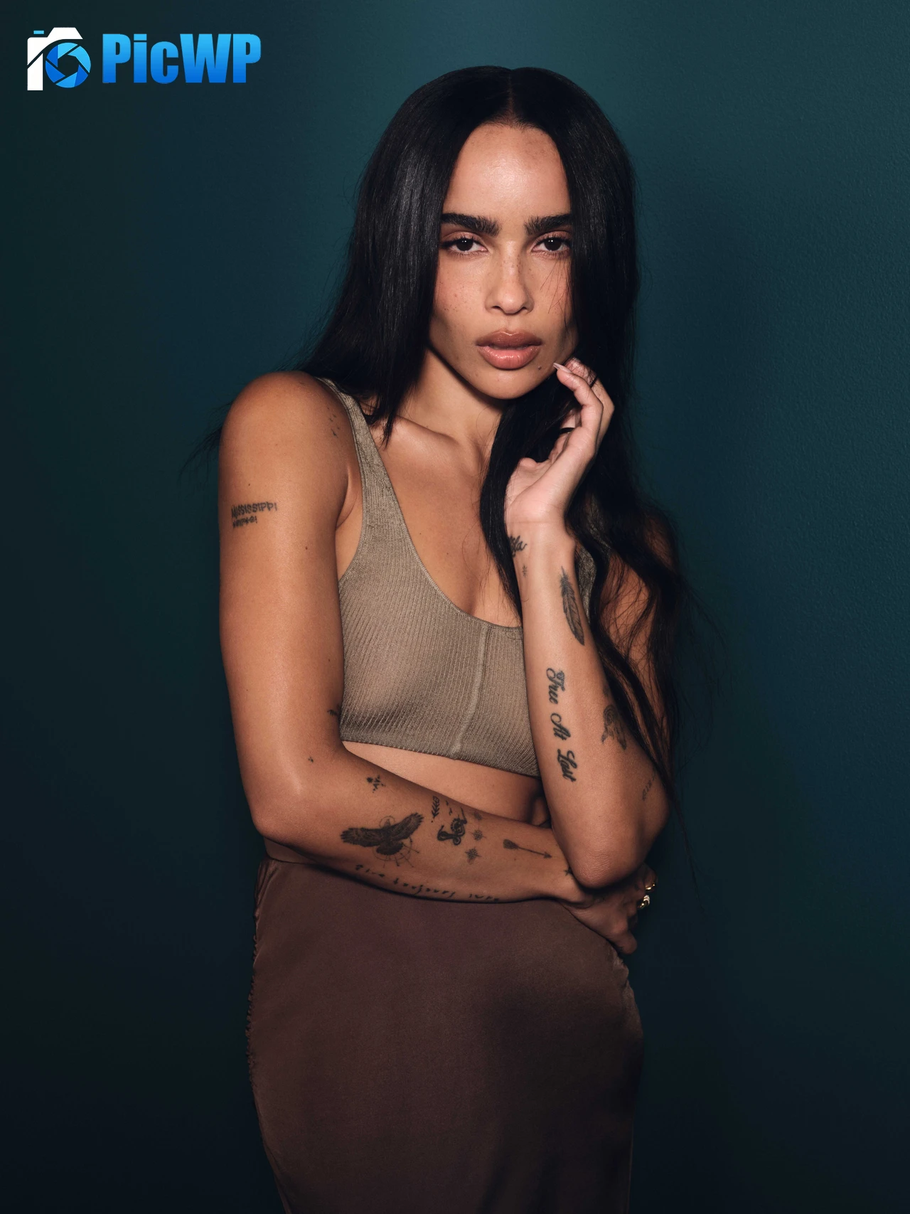 Zoe Kravitz Elle Magazine 9K Mobile Wallpaper