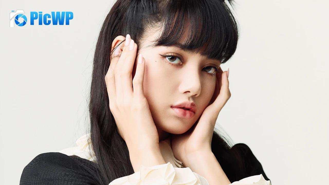 Lisa Blackpink 6K PC Wallpaper