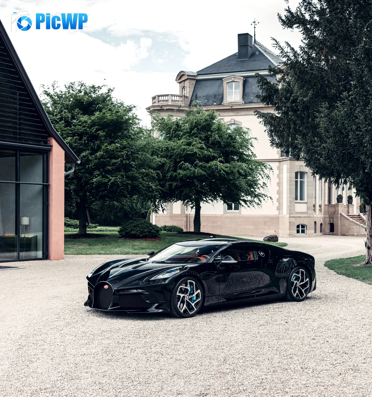 Bugatti La Voiture Noire World's Expensive Cars 6K Mobile Wallpaper