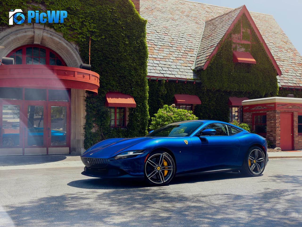 Ferrari Roma Luxury sports car 7K PC Wallpaper