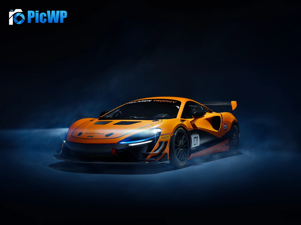 McLaren Artura Trophy Race cars 8K PC Wallpaper