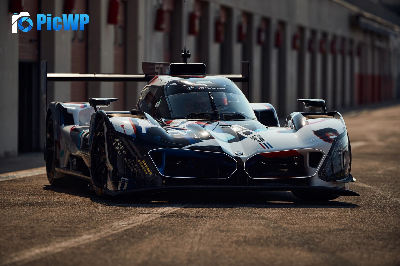BMW M Hybrid V8 Race cars 6K PC Wallpaper