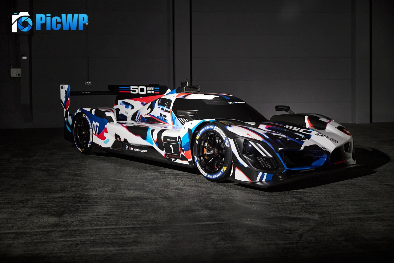 BMW M Hybrid V8 LMDh 6K PC Wallpaper
