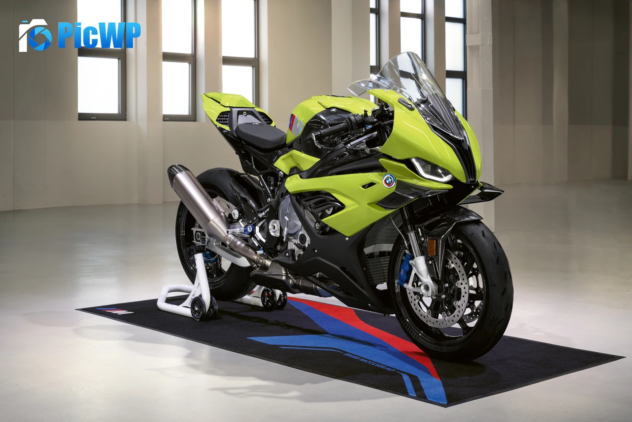 BMW M 1000 RR 50 Years M Anniversary Edition 8K PC Wallpaper