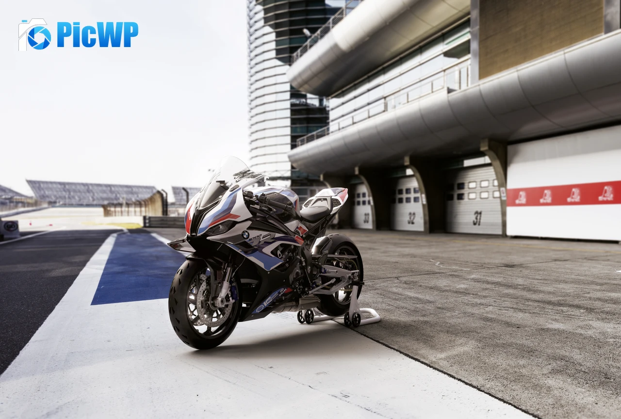 BMW M 1000 RR Performance bike 6K PC Wallpaper