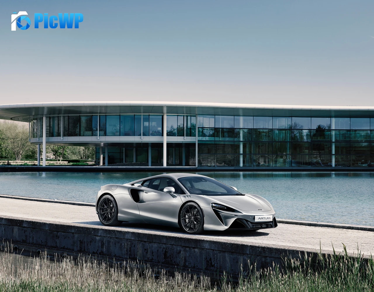 McLaren Artura Hybrid sports car 6K PC Wallpaper