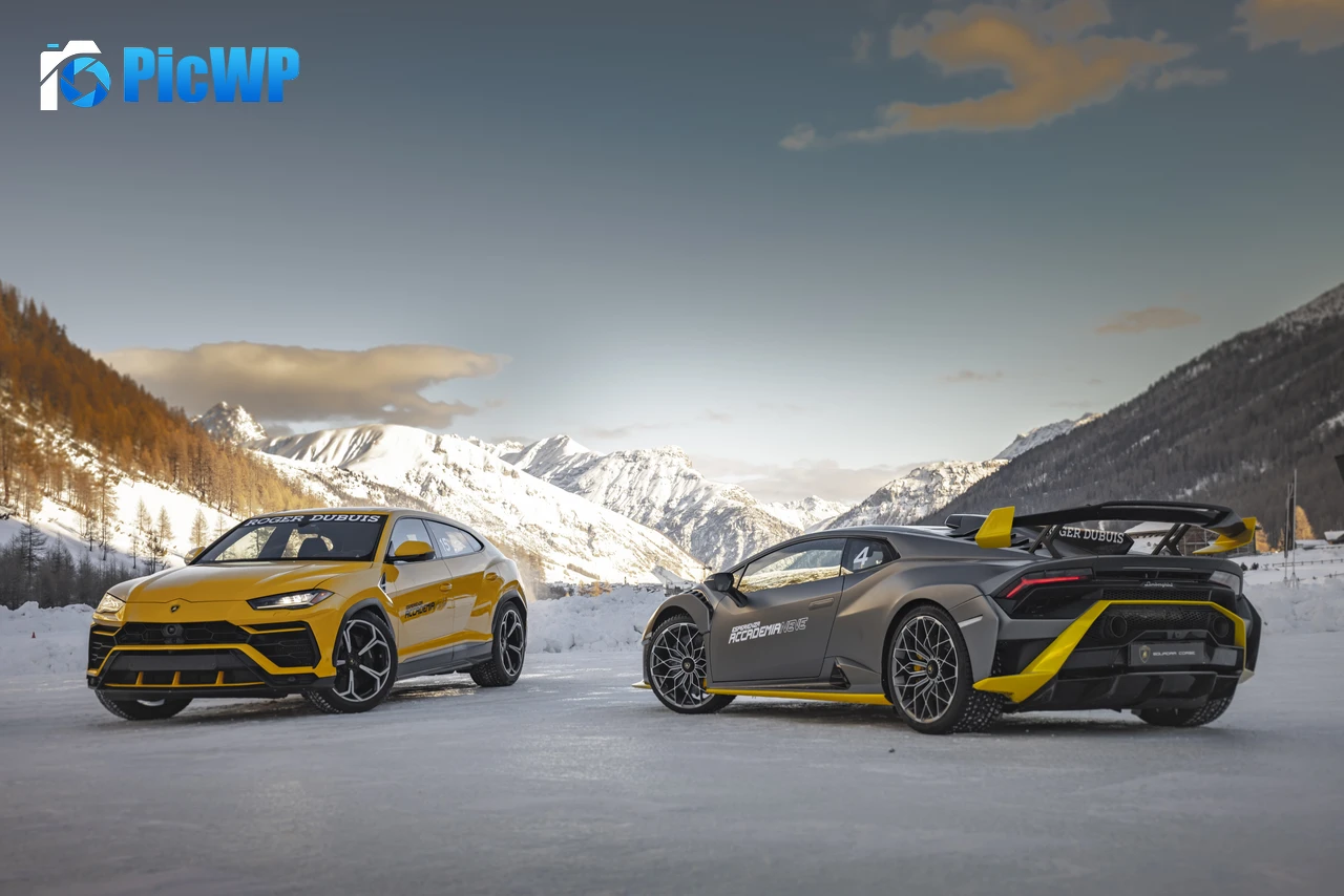 Lamborghini Huracan EVO Lamborghini Urus 8K PC Wallpaper