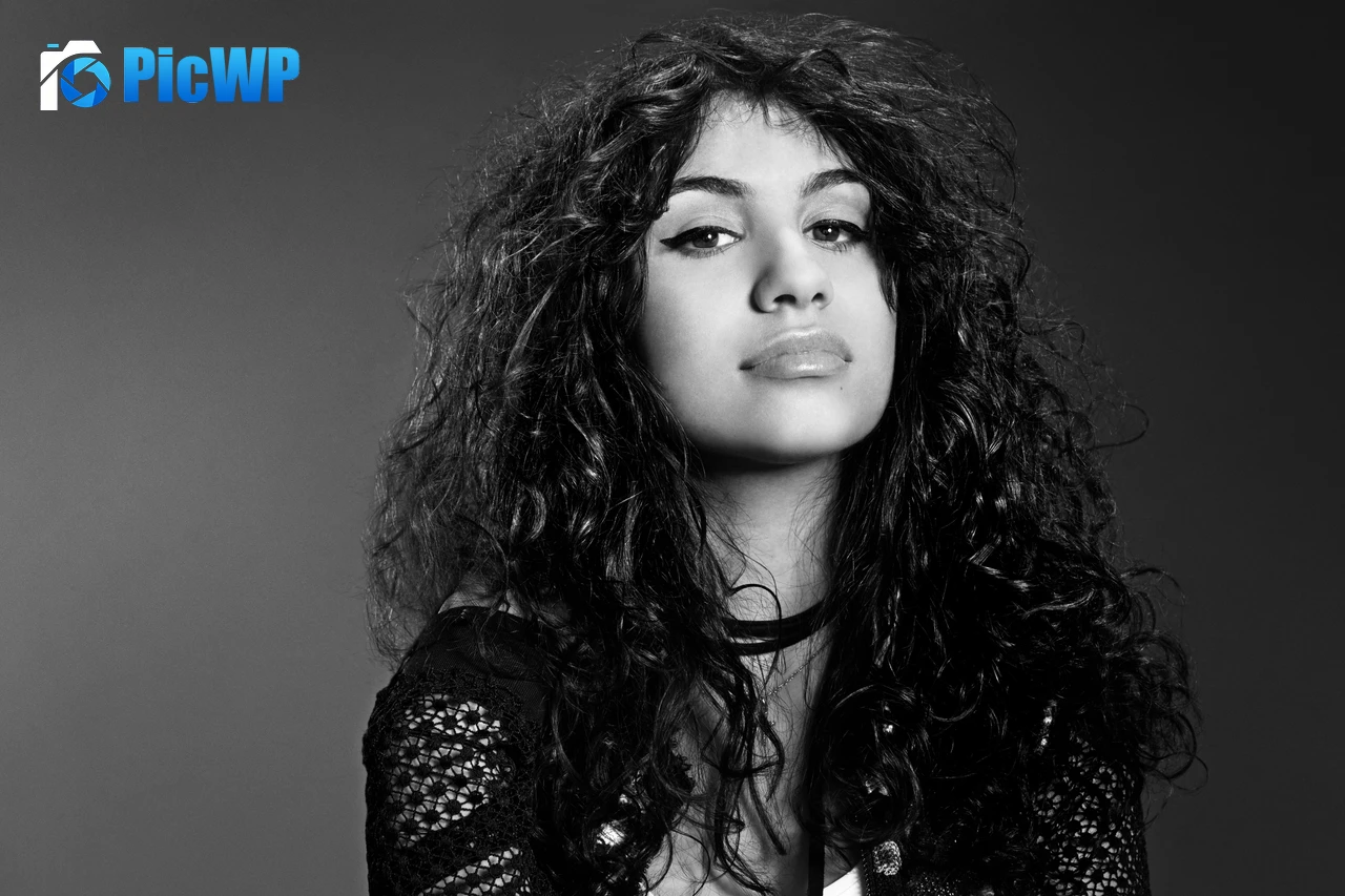 Alessia Cara Monochrome 6K PC Wallpaper