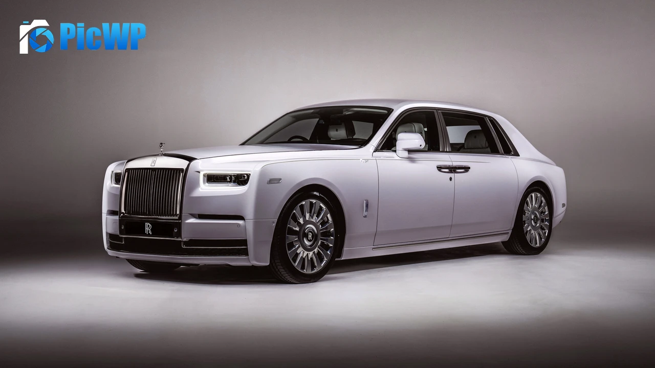 Rolls-Royce Phantom Orchid 8K PC Wallpaper