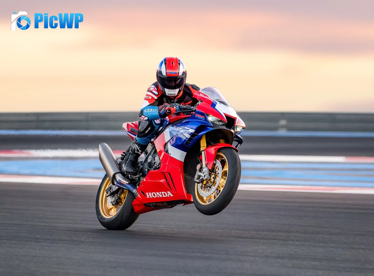 Honda CBR1000RR-R Fireblade SP Racing bikes 4K PC Wallpaper