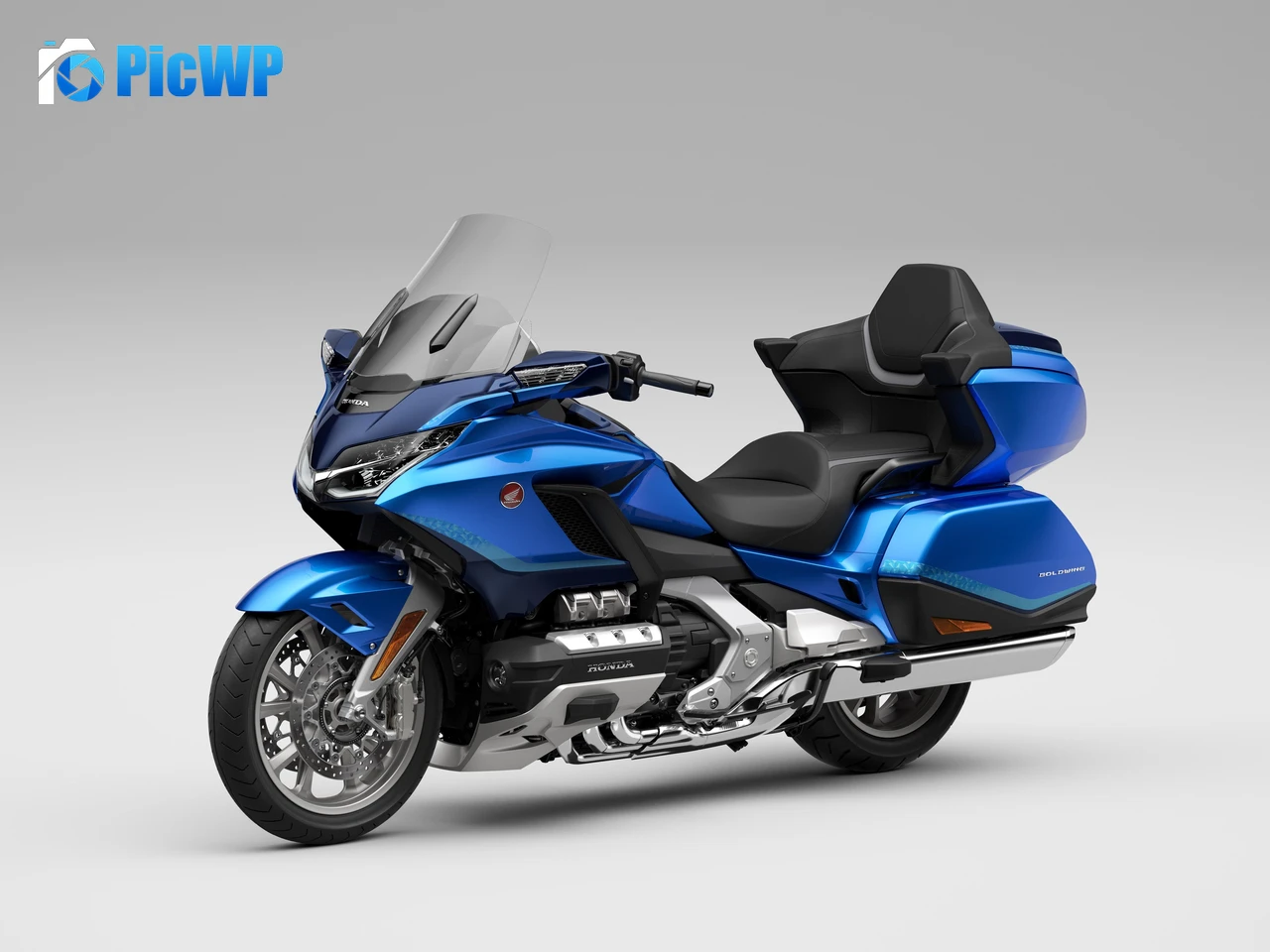 Honda Goldwing GL1800 Tour 2022 5K PC Wallpaper