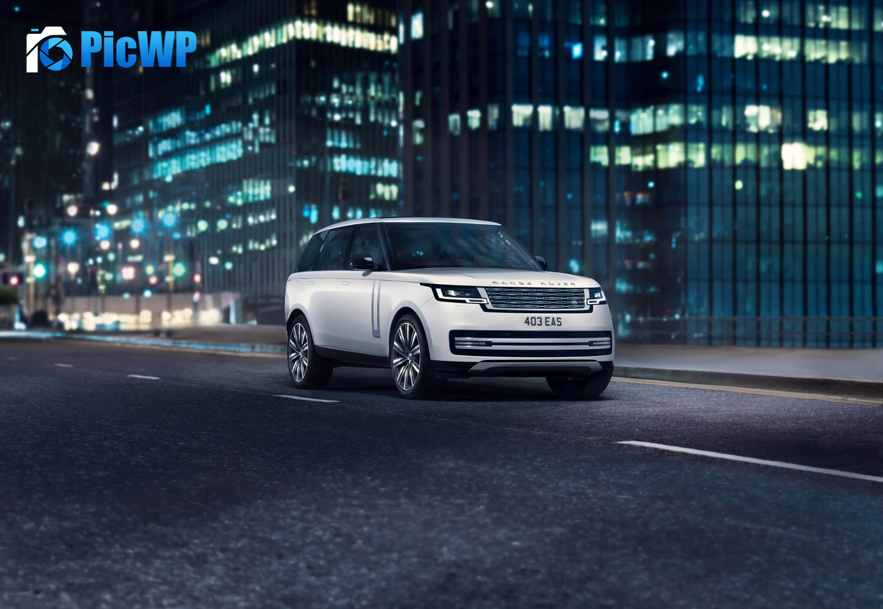 Range Rover Autobiography 8K PC Wallpaper