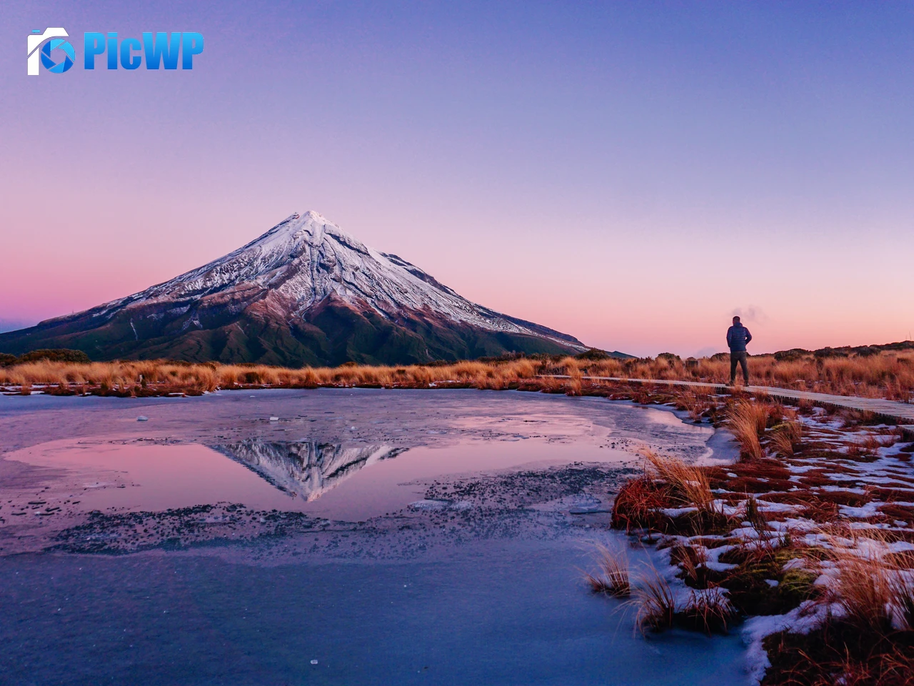 Mount Taranaki New Zealand 5K PC Wallpaper